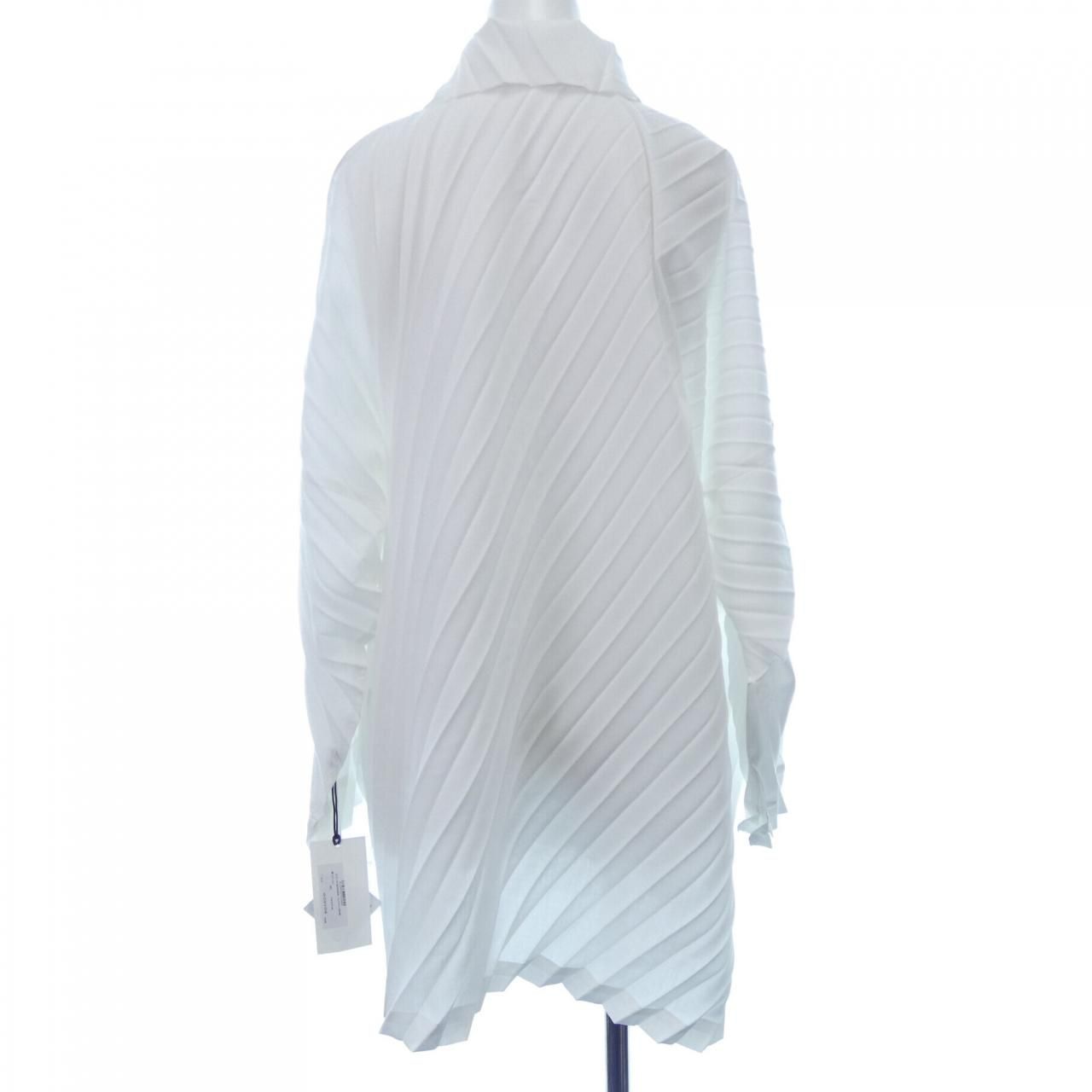 ミーイッセイミヤケ me ISSEY MIYAKE シャツ