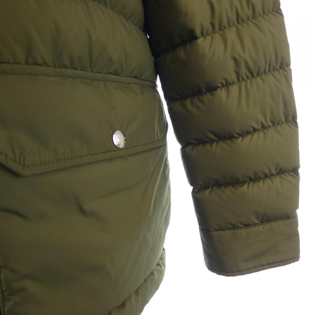 ダウンジャケット