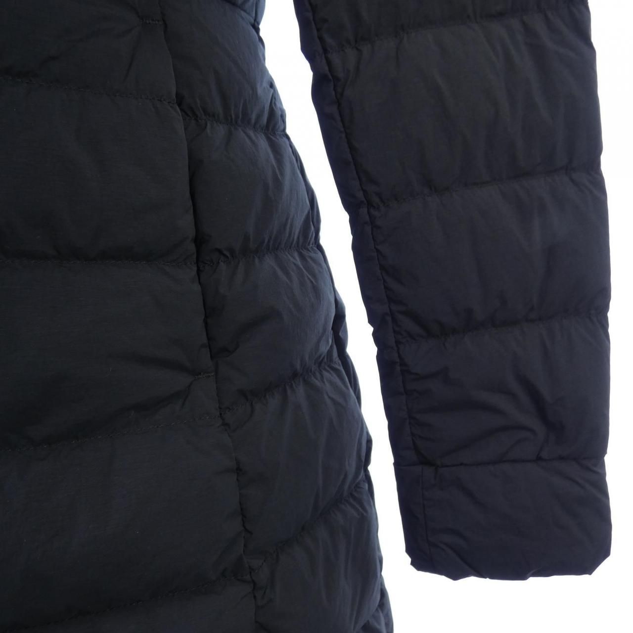 カナダグース CANADA