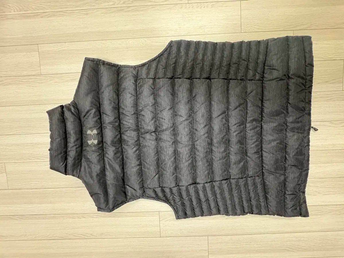 UNDER ARMOUR アンダーアーマー ブラック ダウン ベスト L