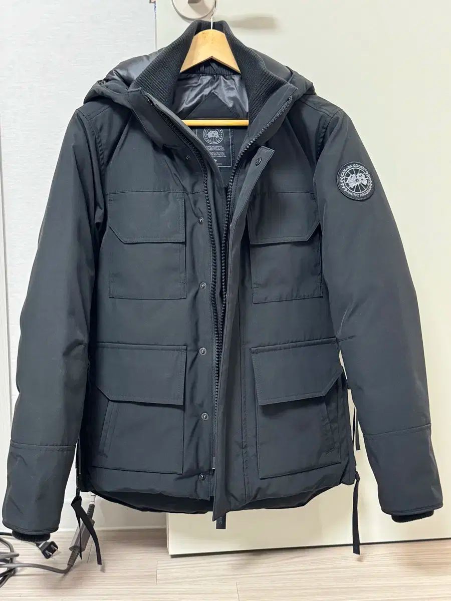 Canada Goose カナダグース ブラック ダウン