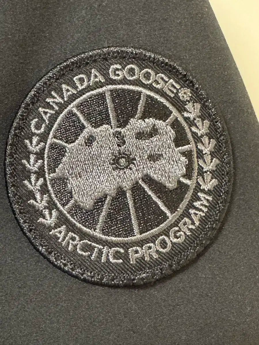 Canada Goose カナダグース ブラック ダウン GULLKHAN_COM