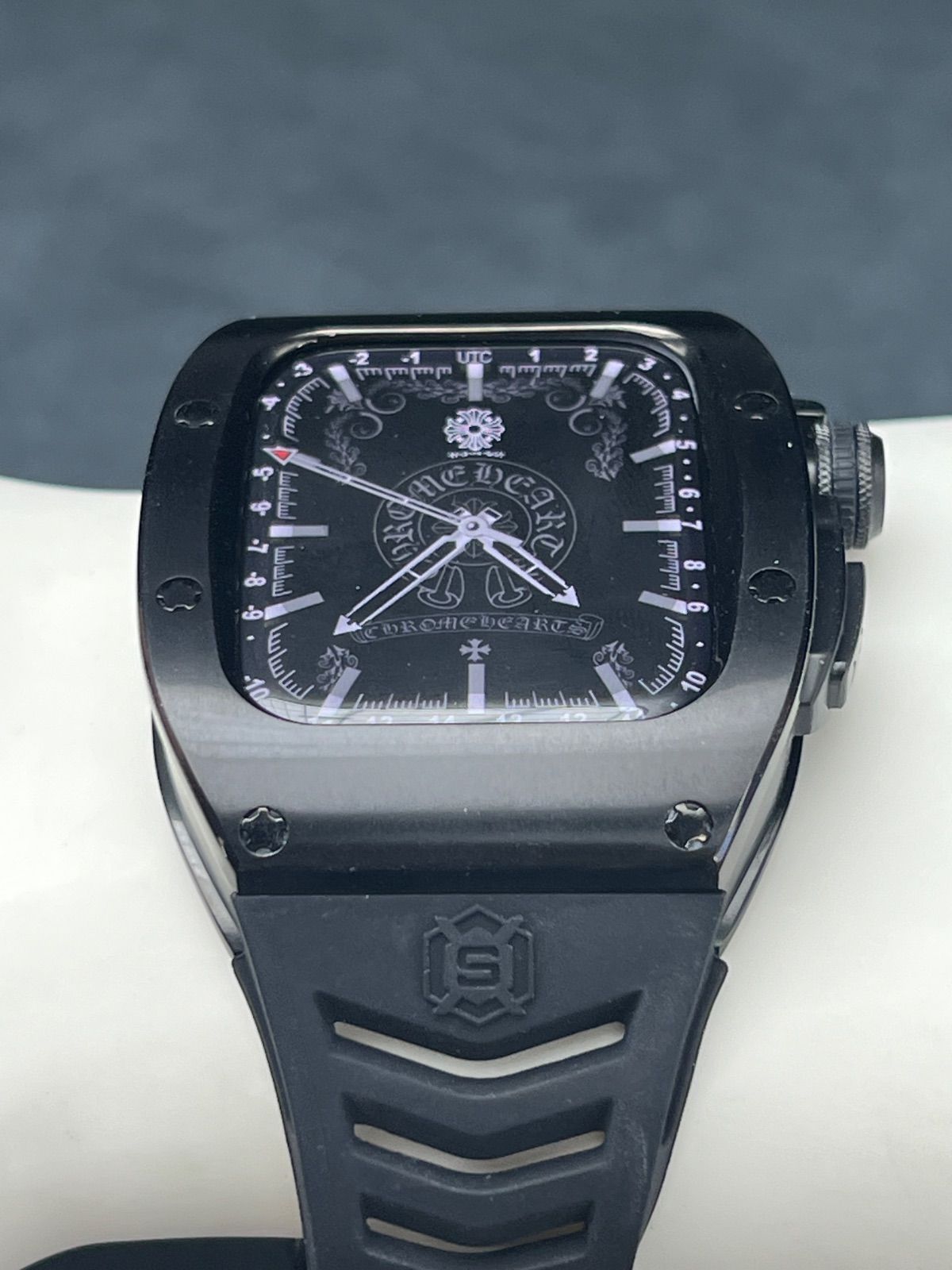 ステンレスケース