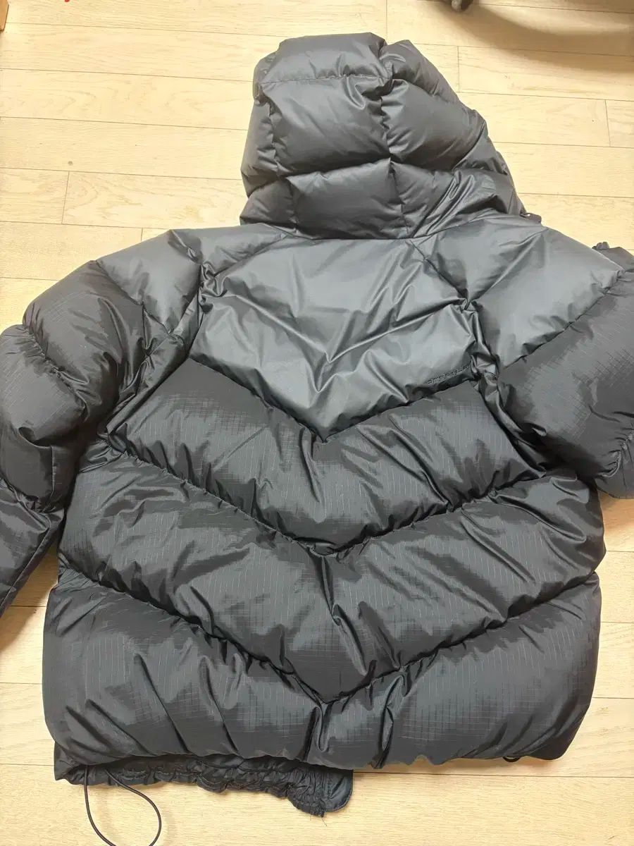 NIKE WIND AND WISH パファー STORM-FIT ブラック ダウン Sサイズ GULLKHAN_COM