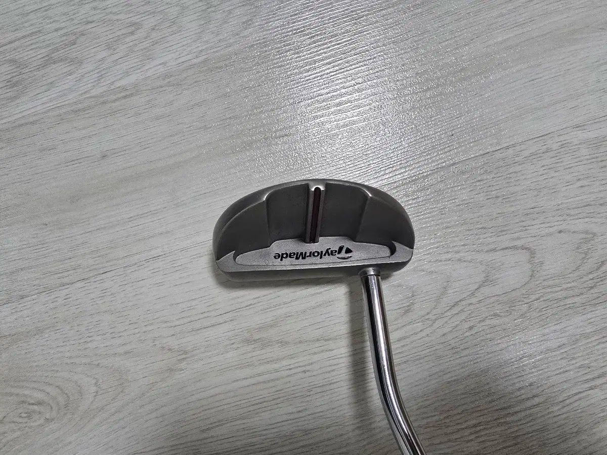 テイラーメイド レッド LINE モンカロー パーター