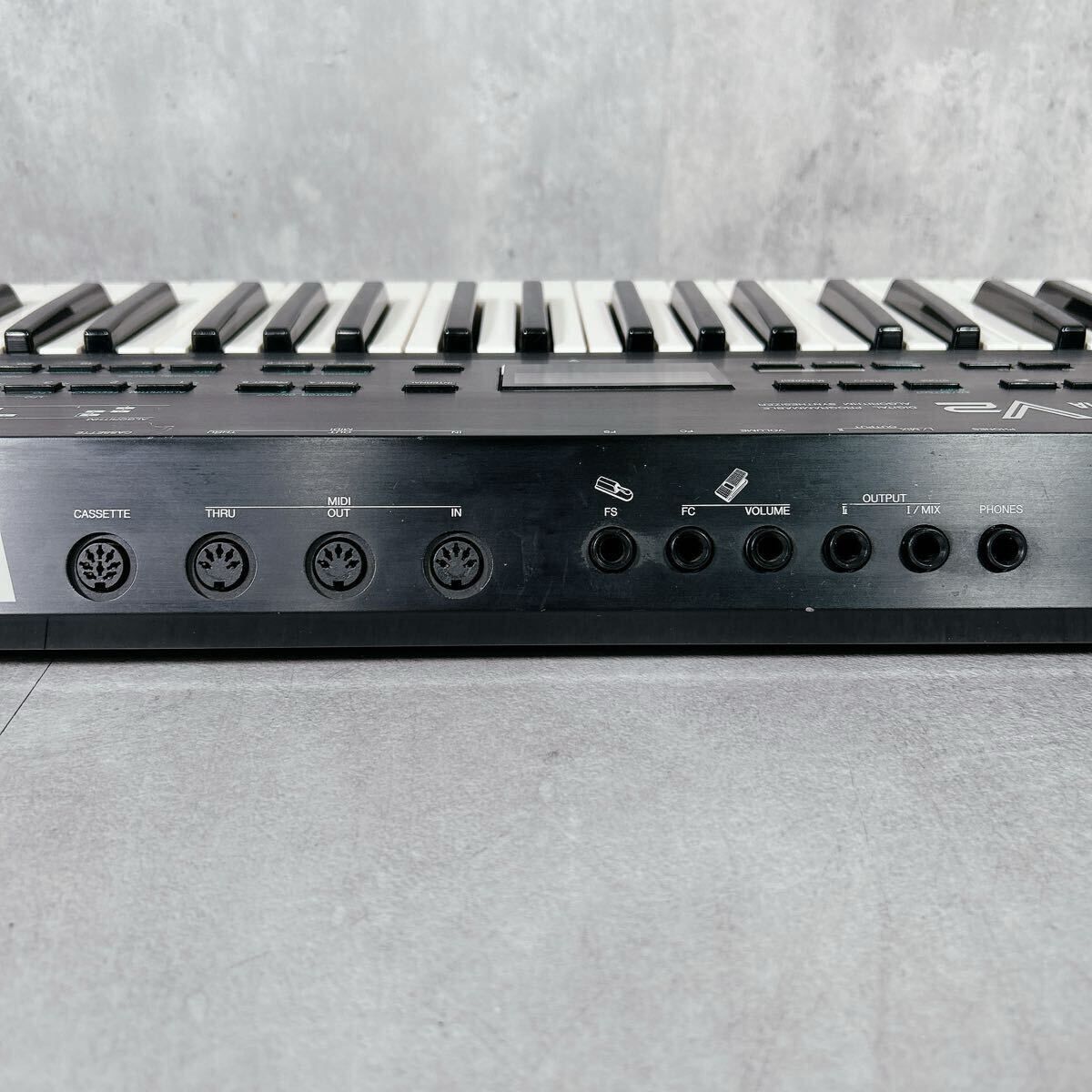 シンセサイザー