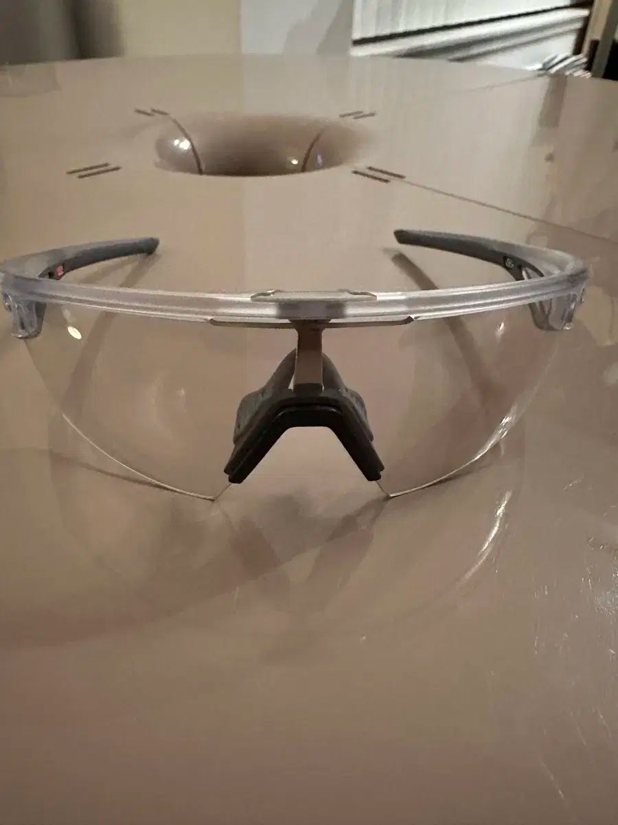 オークリー サングラス oakley sphaera 変色レンズ