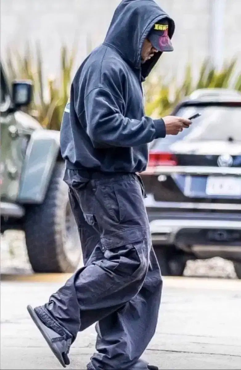 バレンシアガ ドローストリング カーゴパンツ