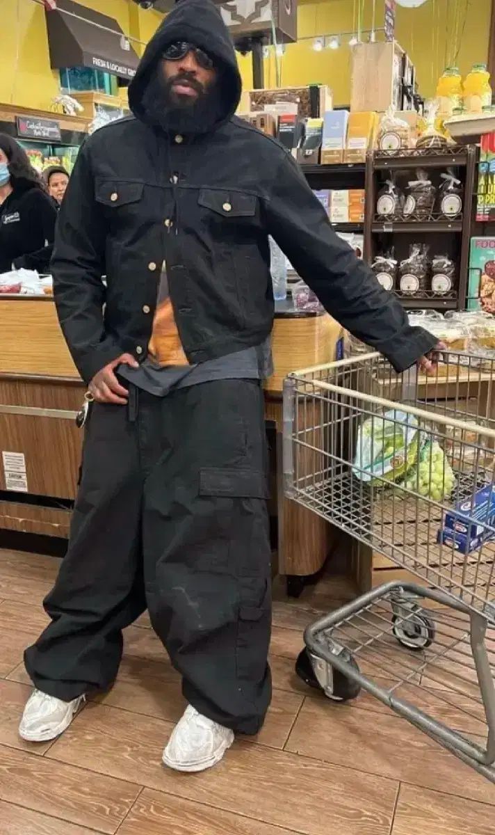 バレンシアガ ドローストリング カーゴパンツ 50サイズ