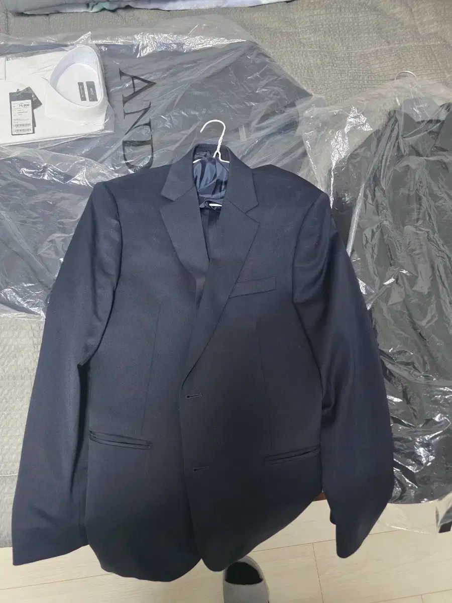 アンドジ イモーションシュー ネイビースーツ 未開封 スーツ シャツ 110 xxl