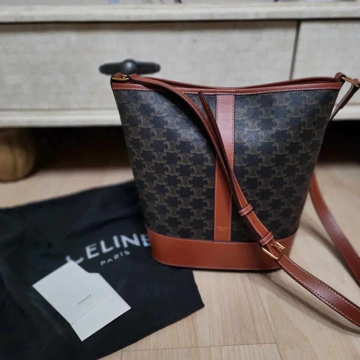 Celine セリーヌ バケットバッグ ミディアム