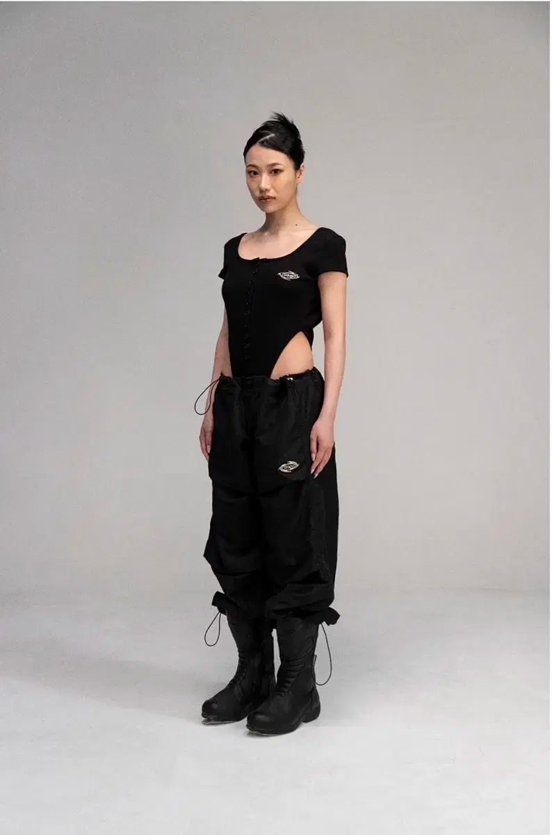 プリーズノーフォロー ビビ エンブレム ナイロン パンツ