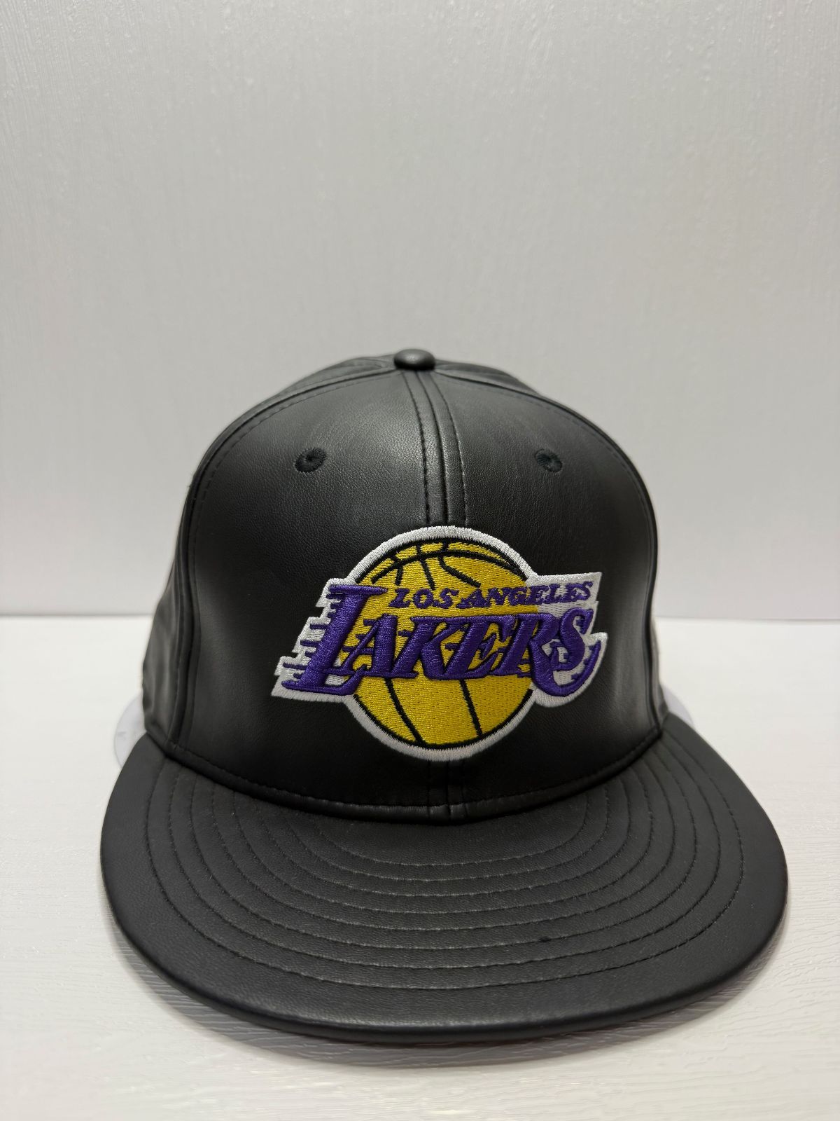 Newera ロサンゼルスレイカーズ レザー 59 fifty フィッティドキャップ ブラック