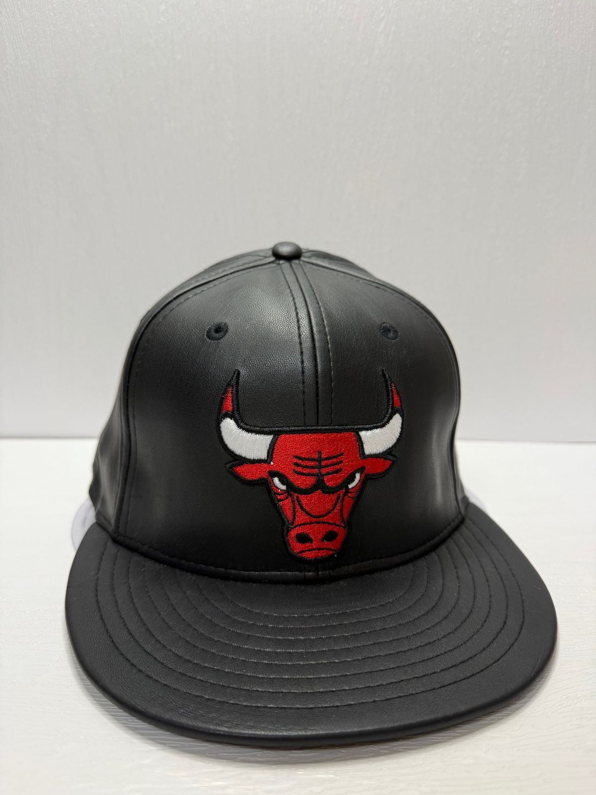 Newera シカゴブルズ レザー 59fifty フィッティドキャップ ブラック