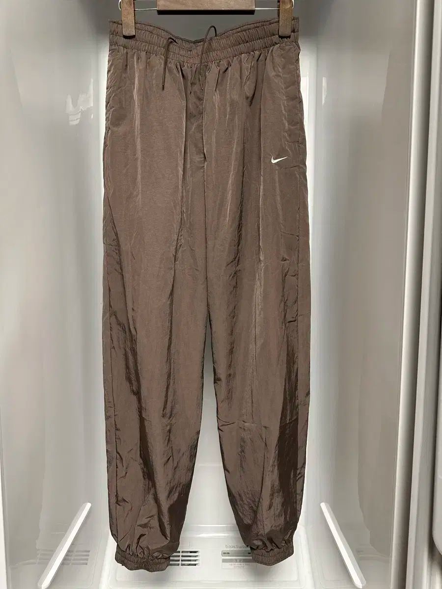 ナイキ エッセンシャル ミッドライズ オーバーサイズ ウーブン ジョガー S