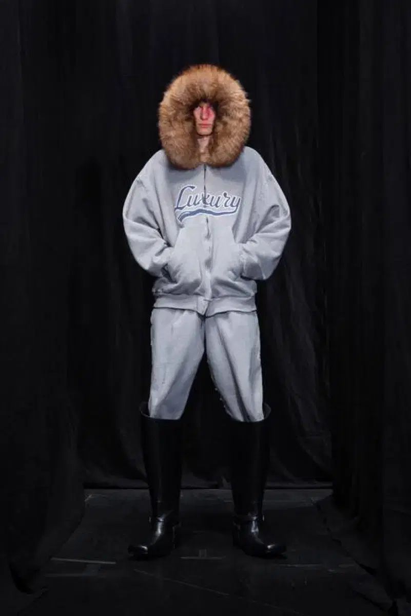 バレンシアガ グレー ジャージ パンツ Winter 25