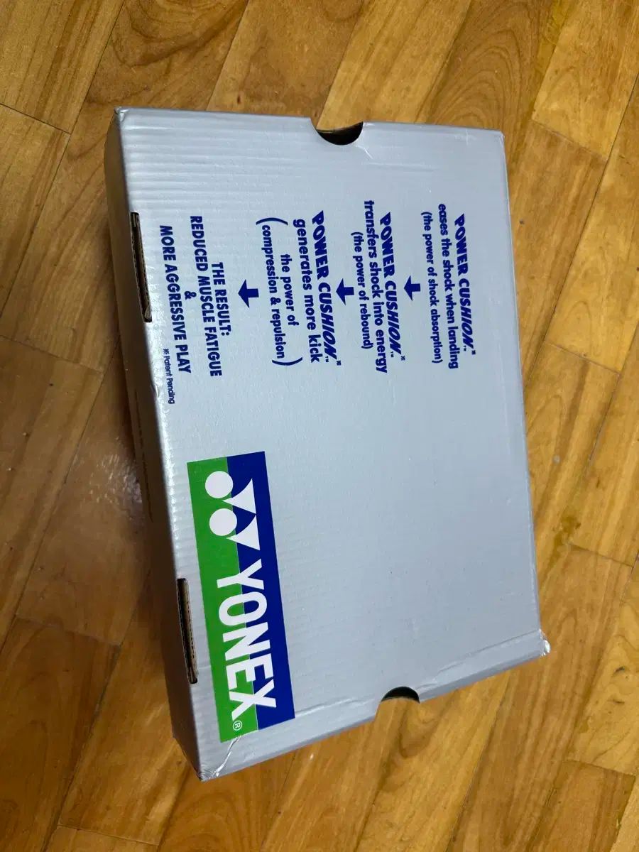 ヨネンクス バドミントンシューズ 235