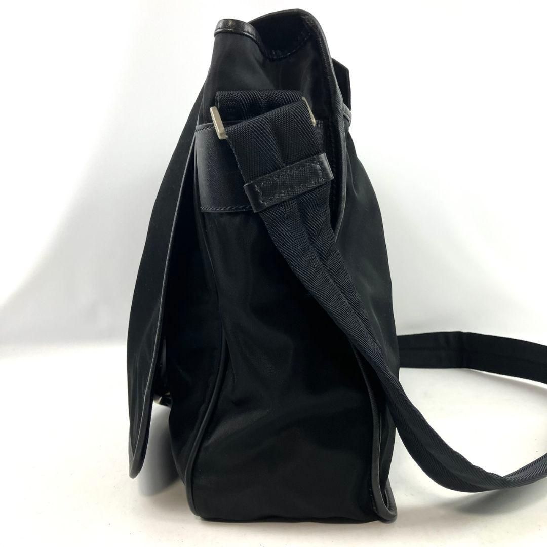 レザー ブラック