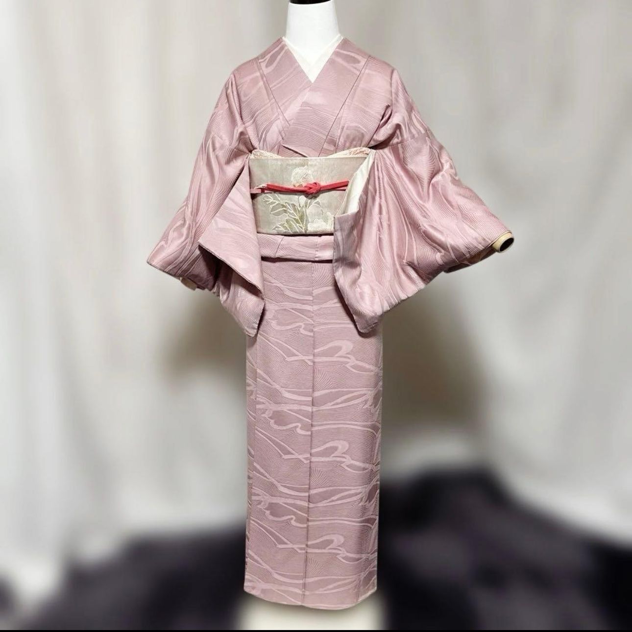袷 正絹 紋付 地紋 色無地 フルセット 西陣唐織プラチナ箔袋帯 Elegant Pure Silk Iromuji Kimono Set with Crest – Nishijin Platinum Foil Woven Obi Full Set