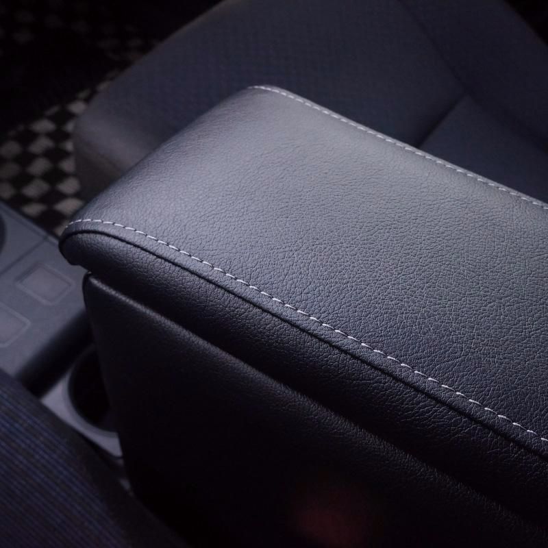 アームレスト センターテーブル