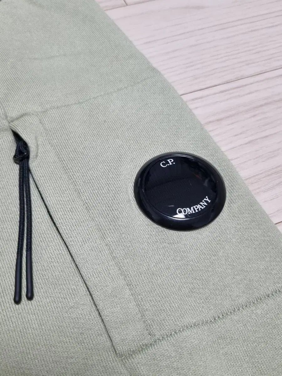  C.P. COMPANY シーピーカンパニー スウェット トレーナー スウェット トップス