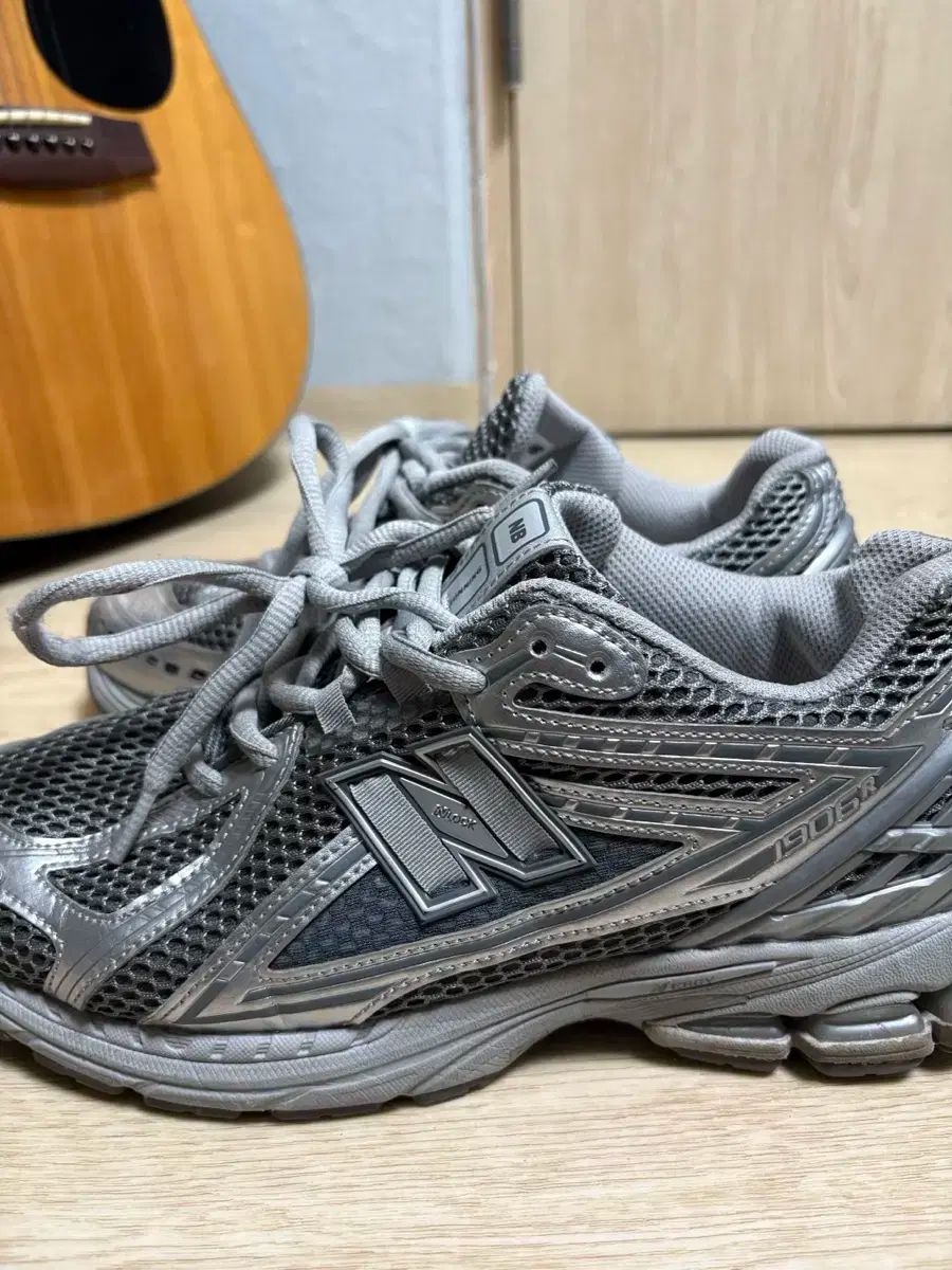 270|正規品ニューバランス 1906R シルバー|使用感 적음