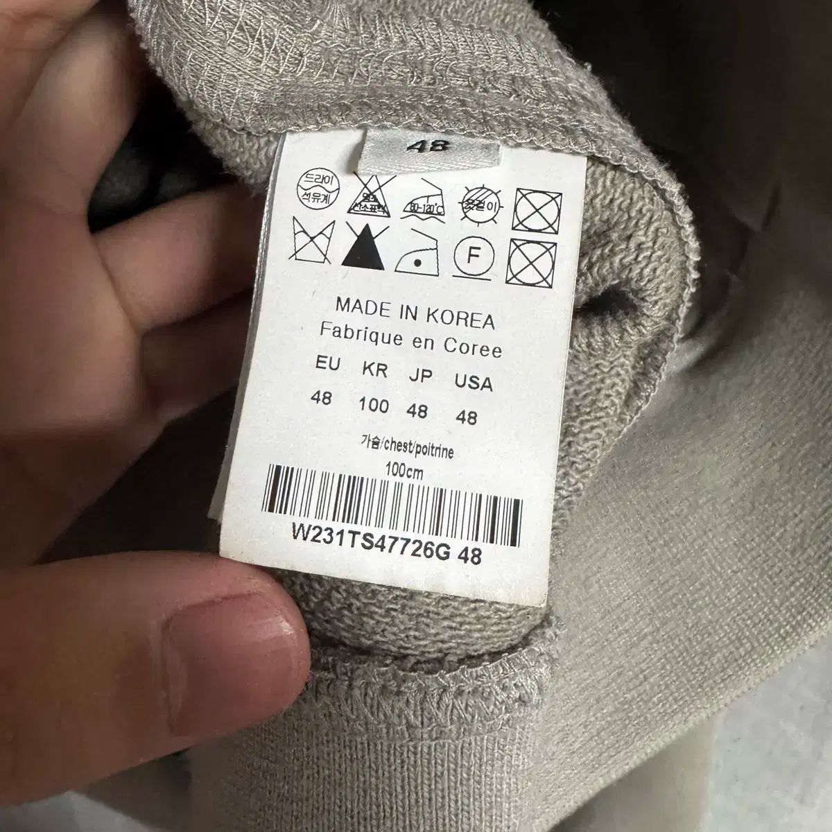 バックロゴ フーディ