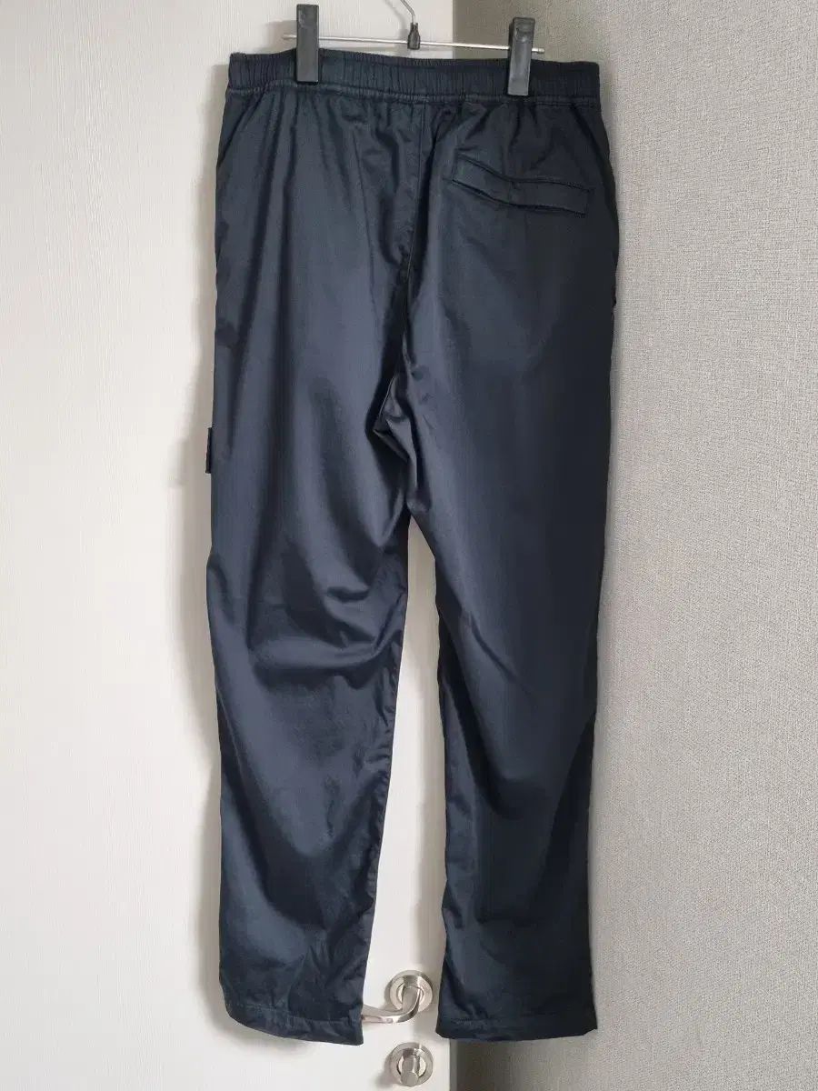 STONE ISLAND ゴーストピース パンツ ズボン