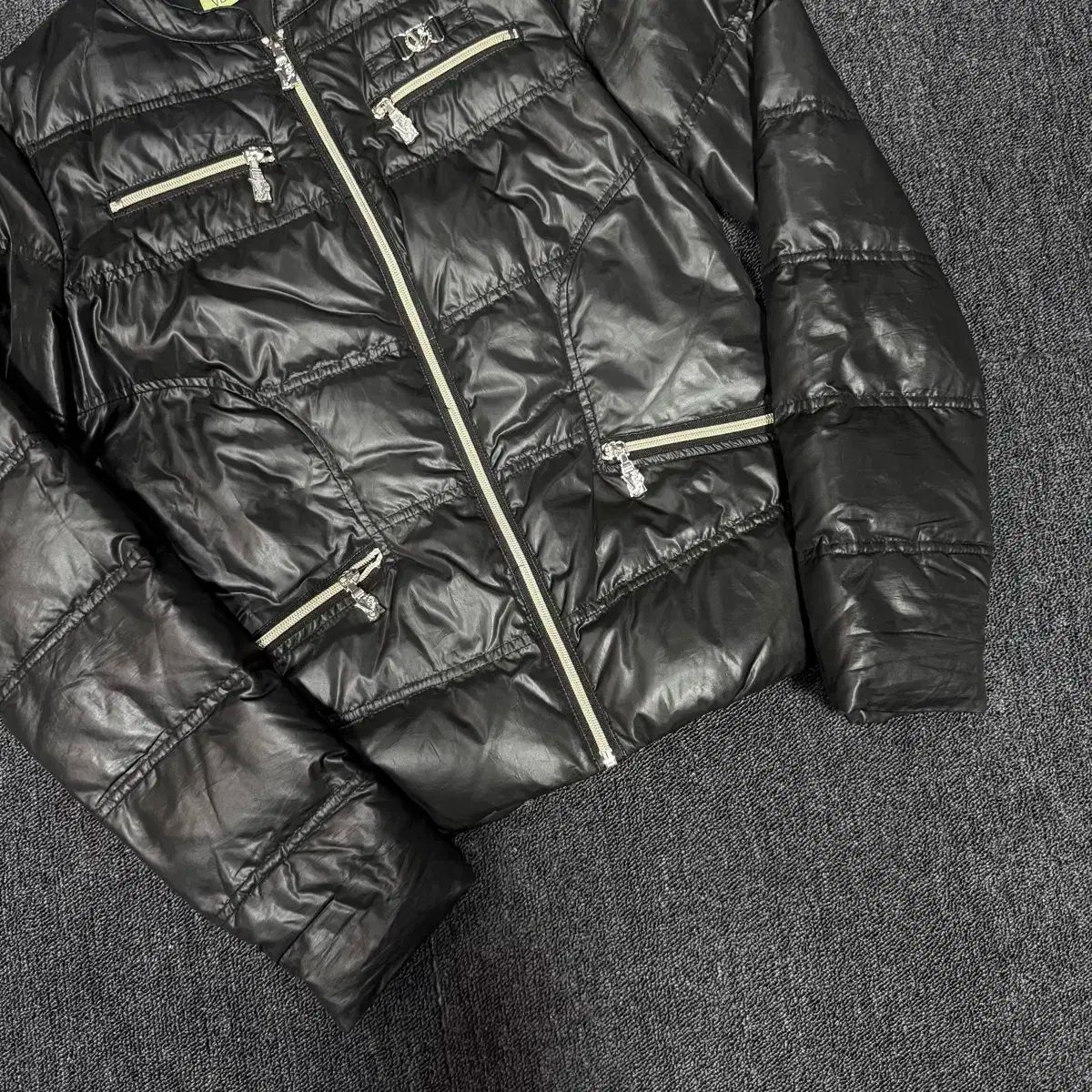 ヴェルサーチェ ジーンズ パファー ダウンジャケット GULLKHAN_COM