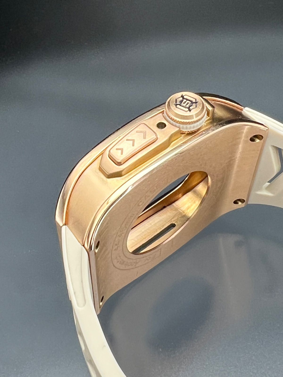 ステンレスケース