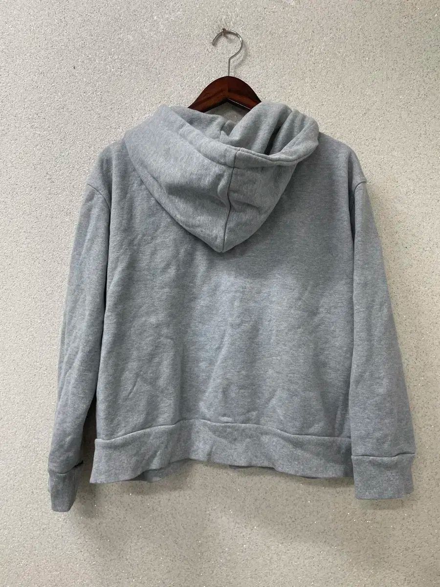 ディパウンド フードジップアップ