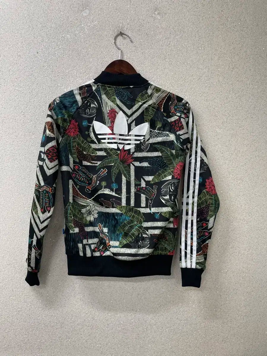 アディダス レディース トラックジャージ