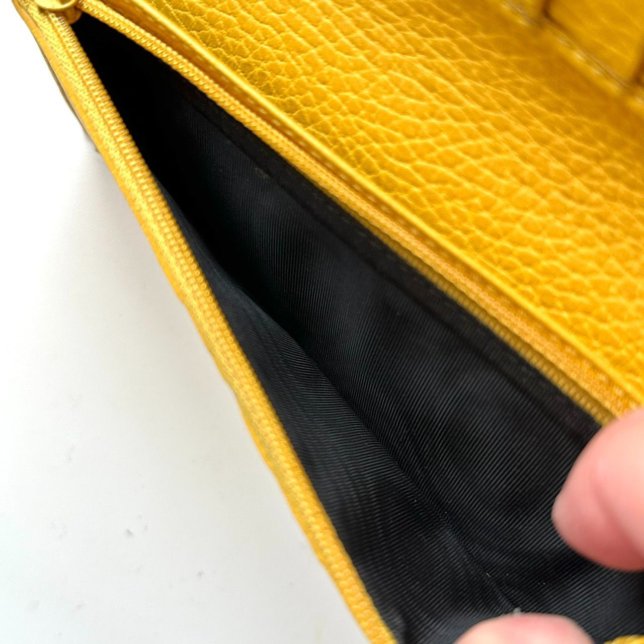 ブラック×イエロー