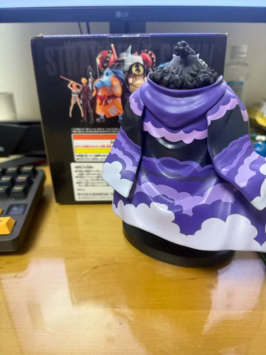 ONE PIECE 100巻 一番くじ ジンベエ フィギュア