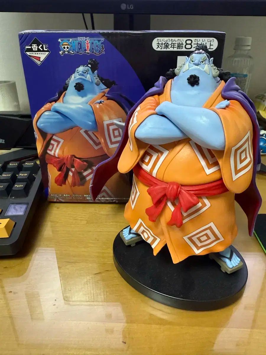 ONE PIECE 100巻 一番くじ ジンベエ フィギュア