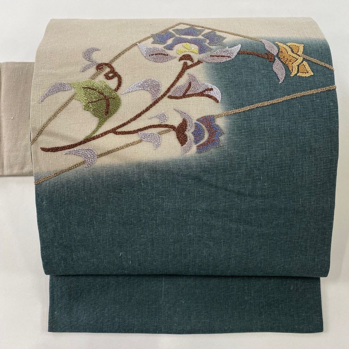 名古屋帯 秀品 草花 相良刺繍 深緑 正絹