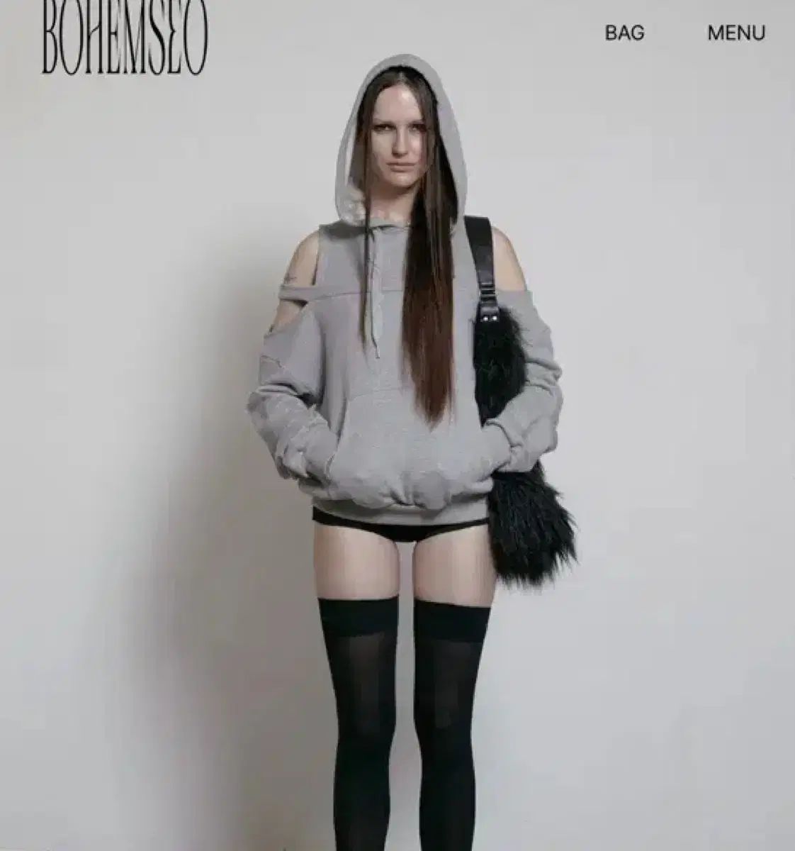 BOHEMSEOUL カットアウト オフショルダー フーディー