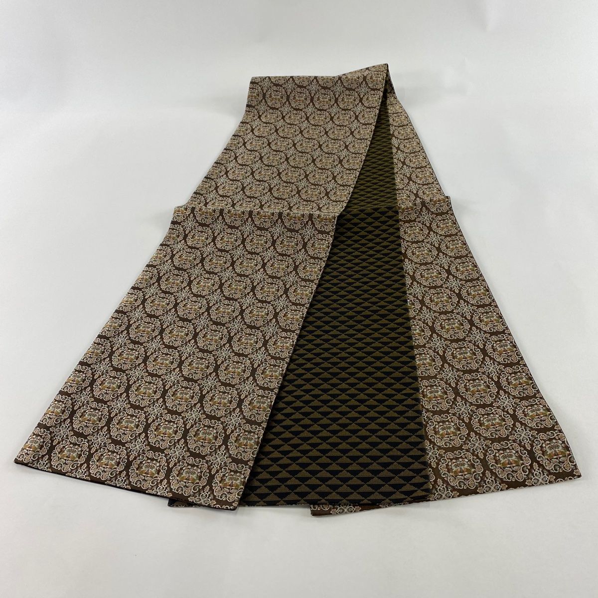 バイセル 着物 名品 袋帯 焦茶色 格天井 向かい鳥 花唐草 蝶 蜀江文 金糸 銀糸 箔 六通 正絹 ☆☆☆☆