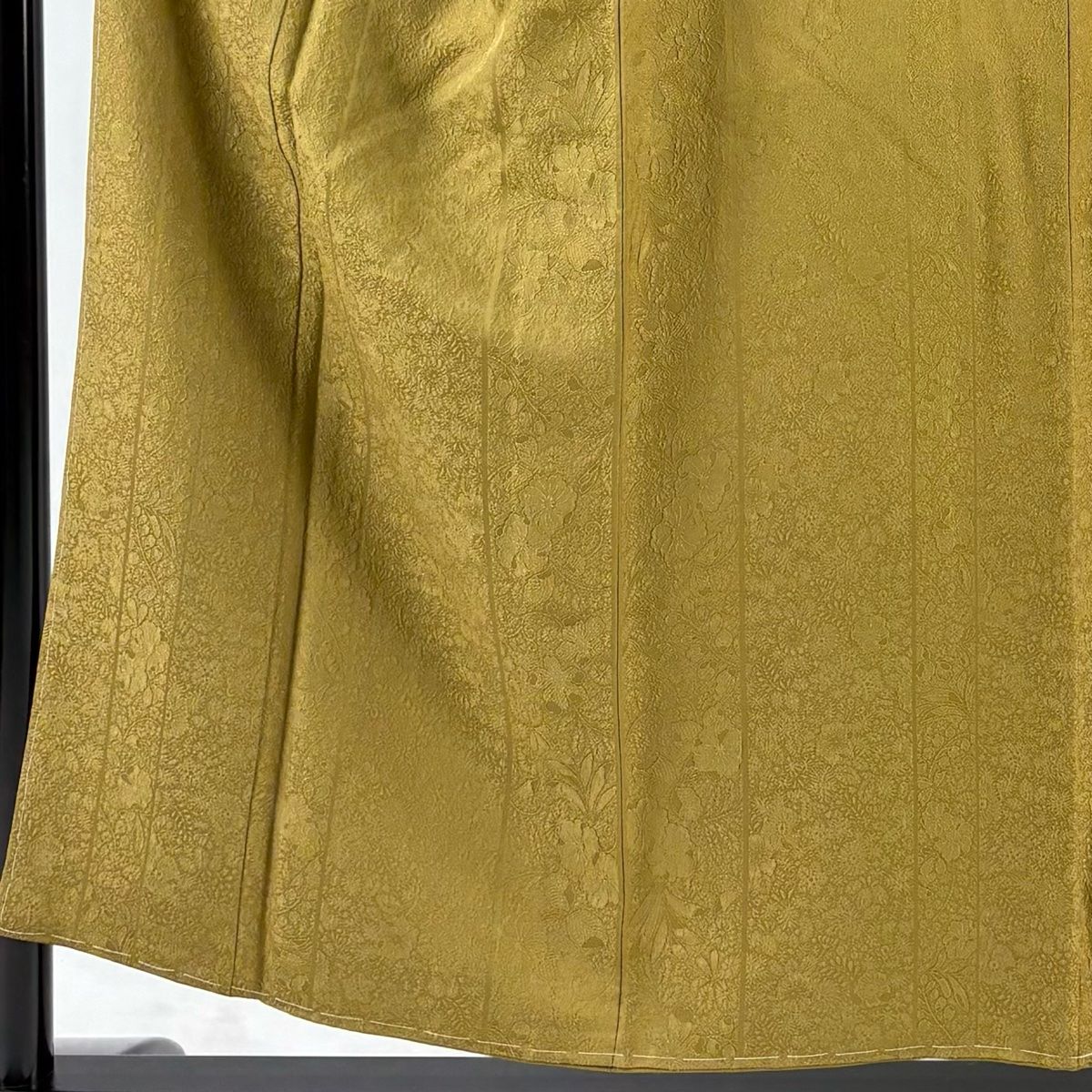 色無地 身丈154cm 裄丈62.5cm S 袷 地紋 茶緑色 正絹 秀品