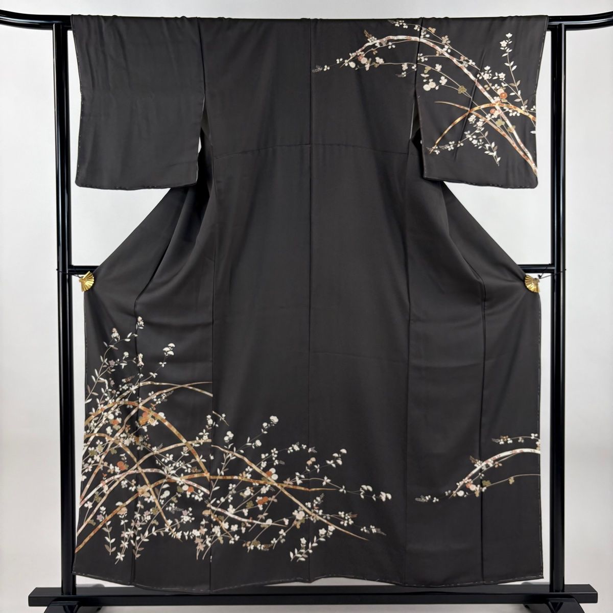 平和屋着物○十七代京屋林蔵 黒留袖 駒刺繍 枝梅文