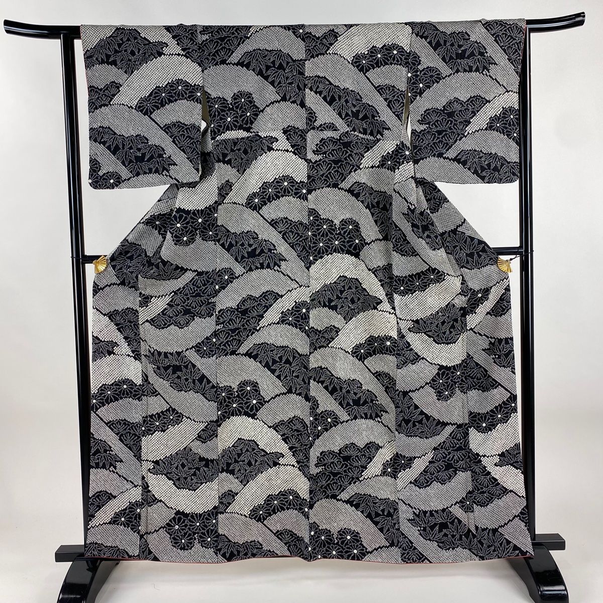 小紋 身丈161cm 裄丈64cm M 袷 菊 笹 総絞り 黒 正絹 秀品