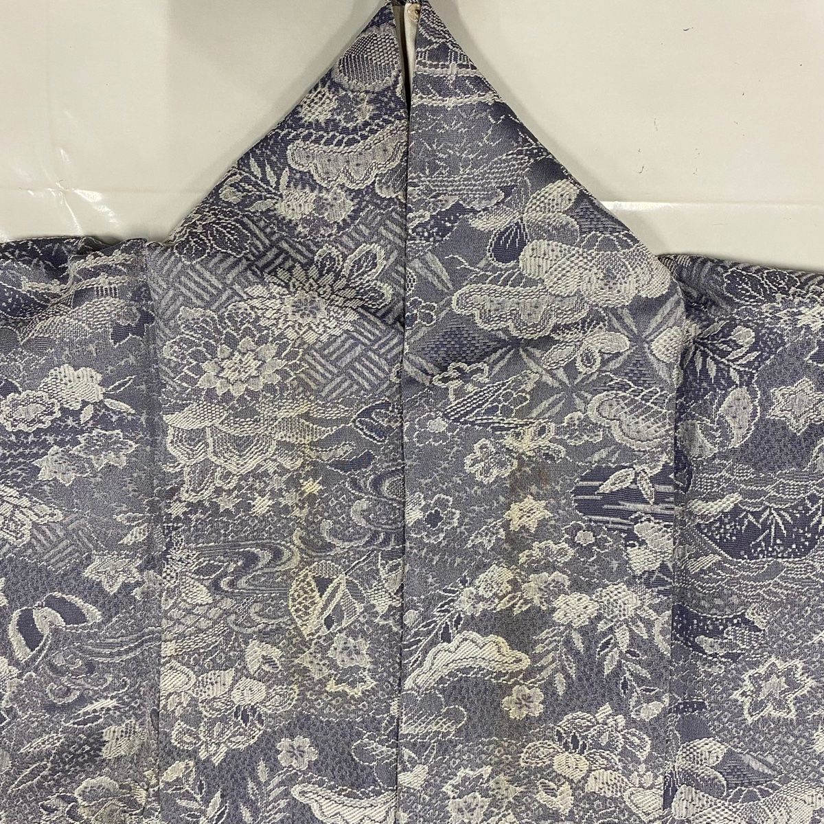 バイセル 着物 美品 名品 小紋 グレー 紋意匠 松 桜 蝶 流水 正絹 袷 身丈153cm 裄丈62.5cm☆☆☆☆ 小紋 身丈156.5cm 裄丈63cm S 袷 草花 松 門意匠 灰紫 正絹 秀品