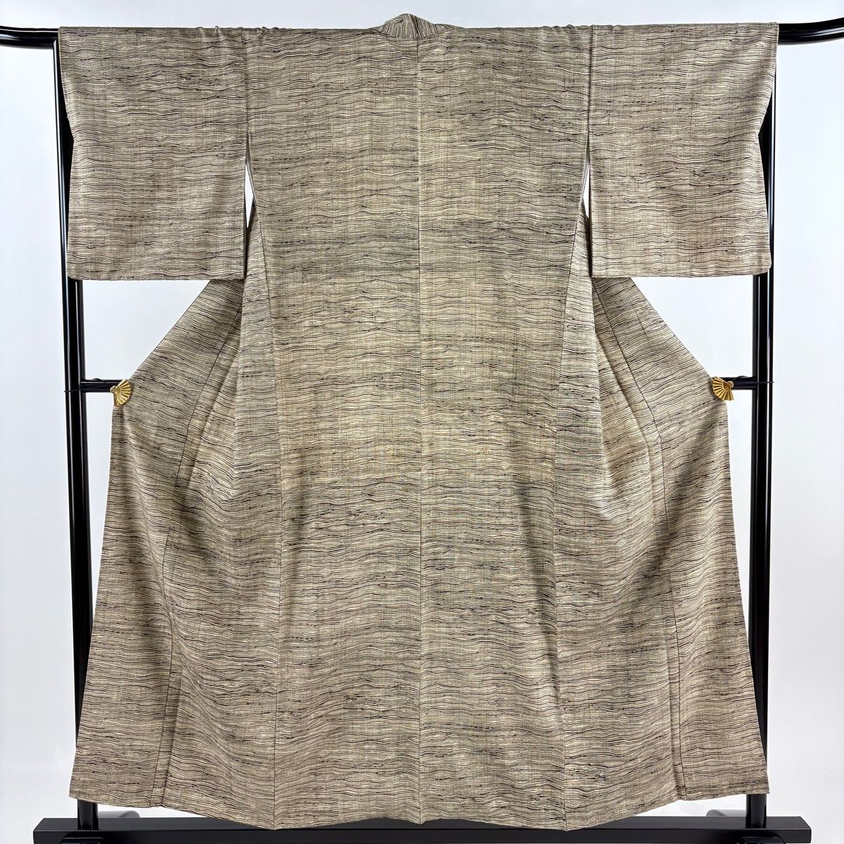 小紋 身丈155cm 裄丈67cm M 袷 紬地 幾何学 薄茶色 正絹 秀品