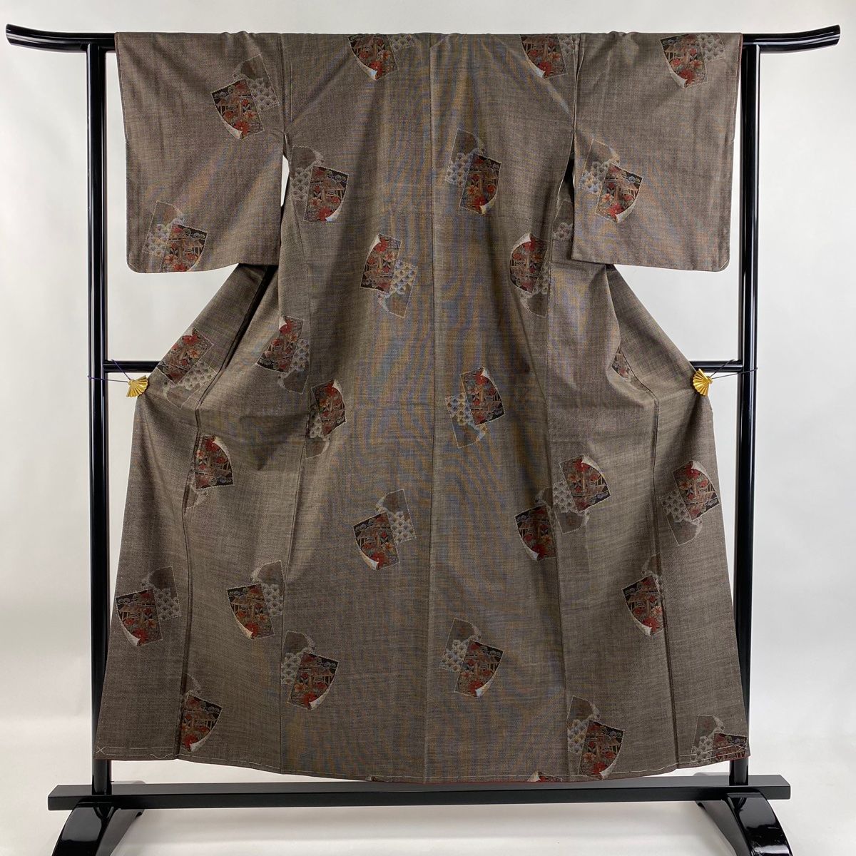 紬 身丈156cm 裄丈63cm S 袷 草花 色紙 焦茶色 正絹 秀品