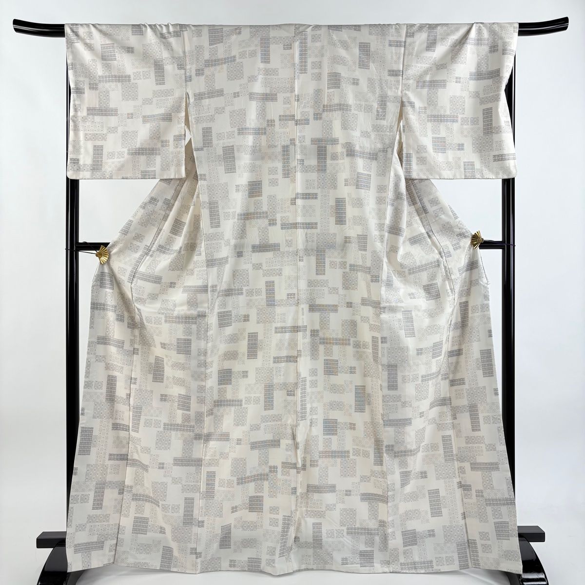 大島紬 身丈167.5cm 裄丈68.5cm L 袷 証紙 幾何学模様 クリーム 正絹 名品
