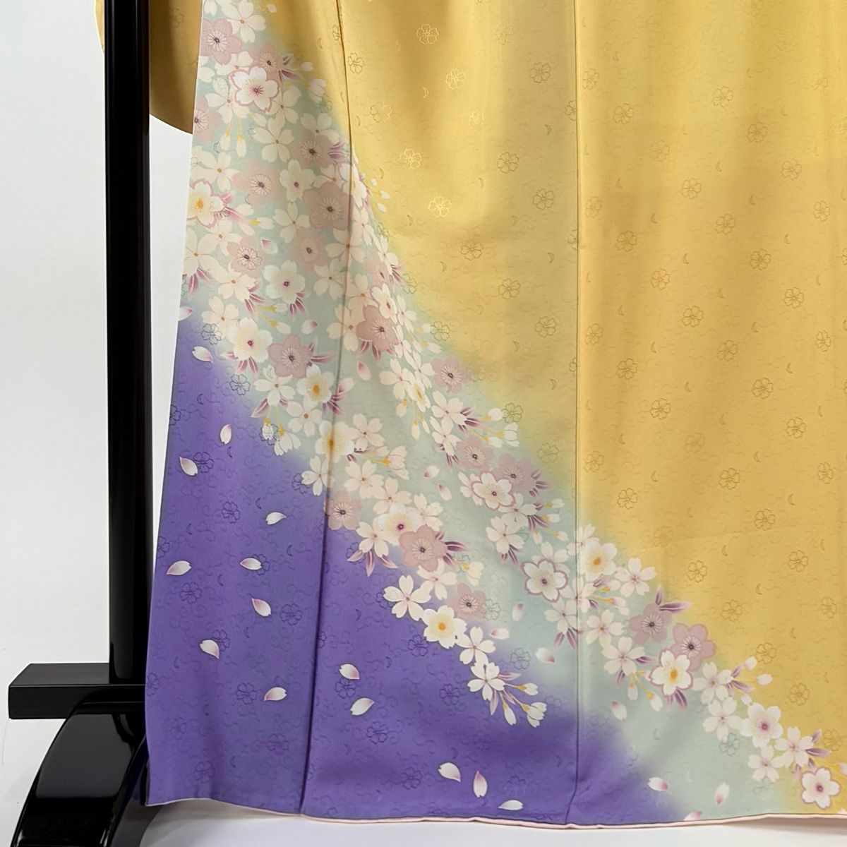 振袖 身丈167.5cm 裄丈70cm L 袷 桜 地紋 染め分け 薄黄 正絹 名品