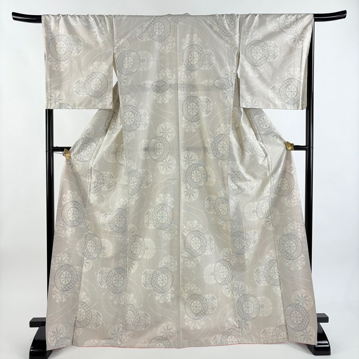 大島紬 身丈170.5cm 裄丈68cm L 袷 証紙 源氏車 組紐 灰白 正絹 名品