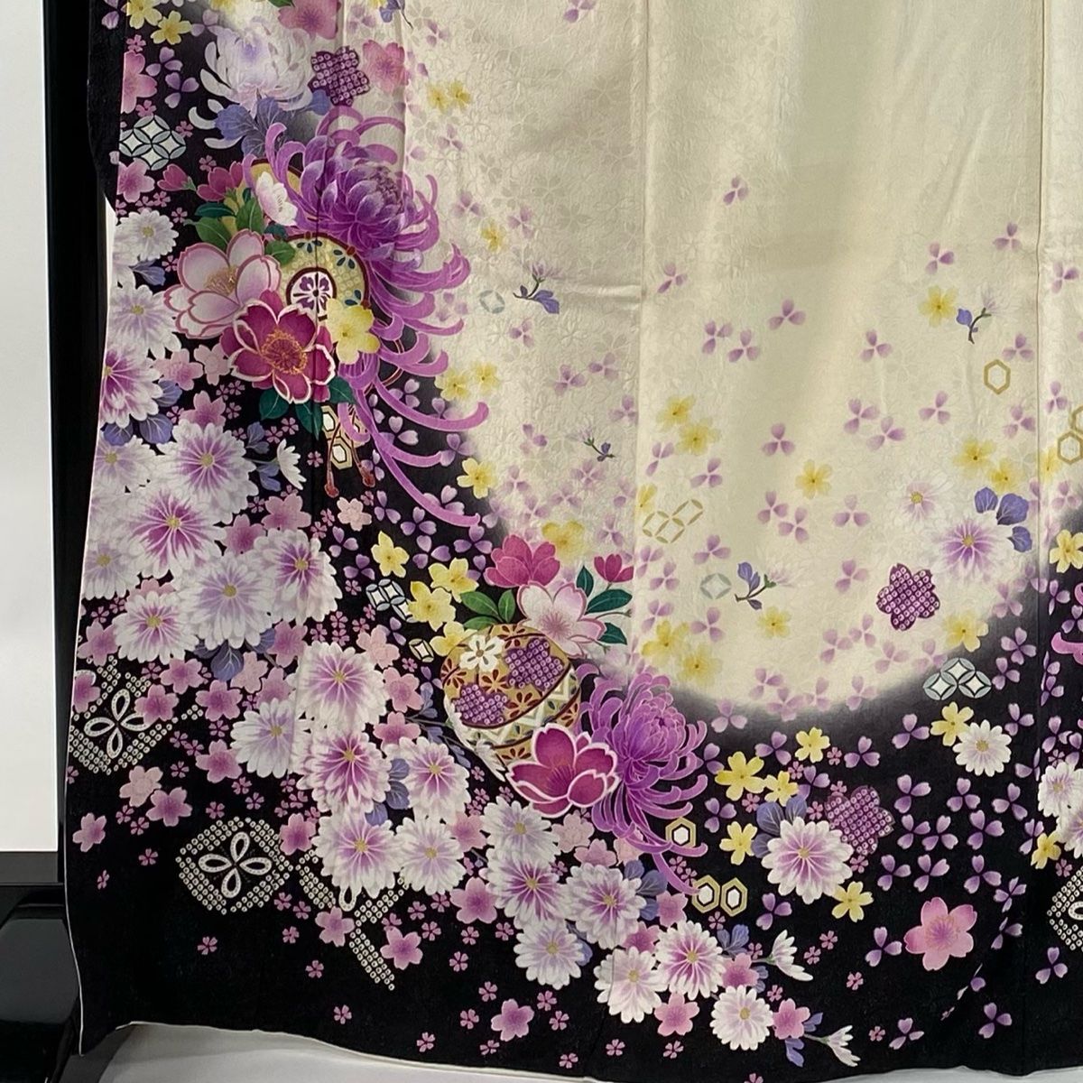 振袖 身丈168cm 裄丈68.5cm L 袷 鼓 桜 銀通し 刺繍 クリーム 正絹