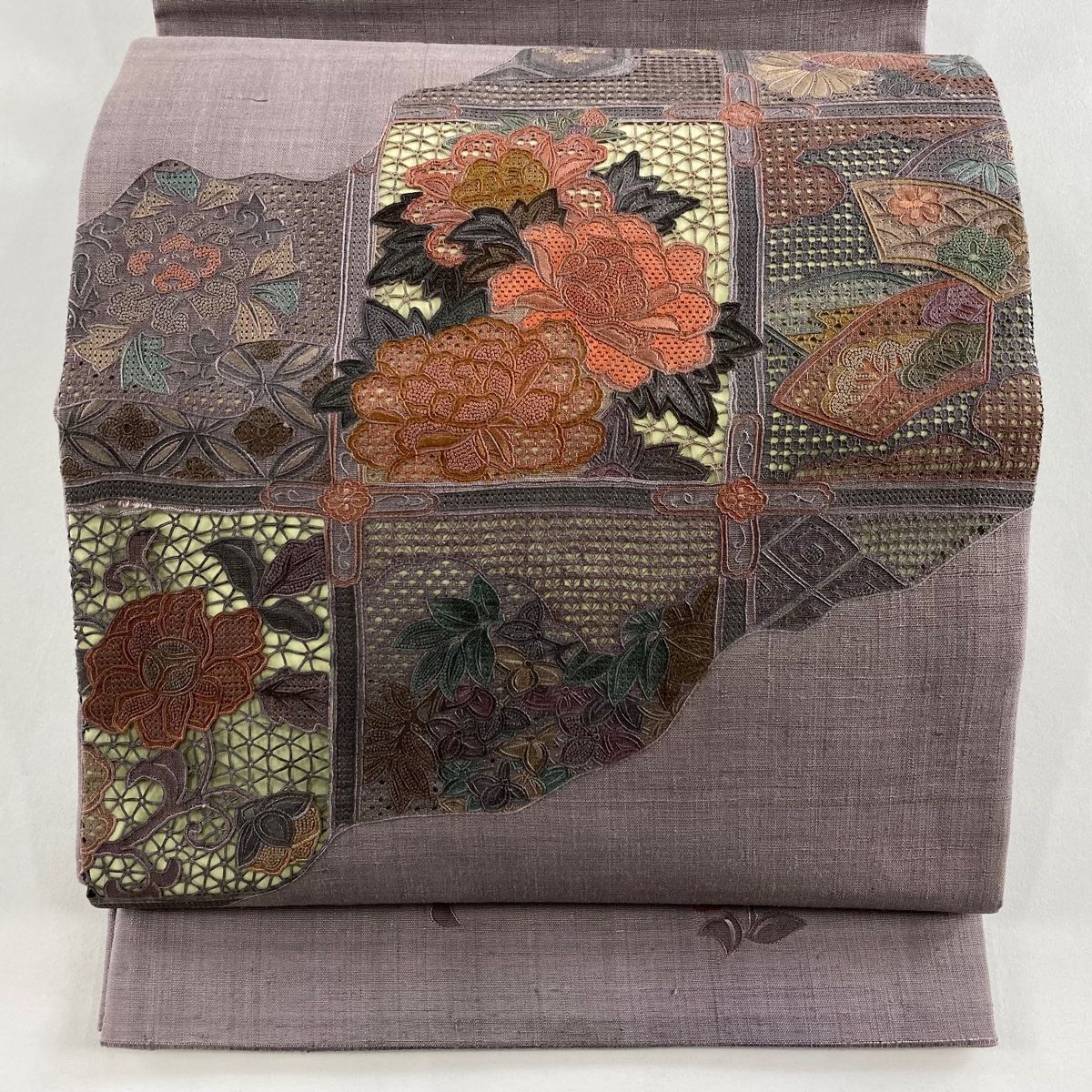 袋帯 秀品 紬地 牡丹 扇面 刺繍 灰紫 お太鼓柄 正絹 【中古】 - メルカリ