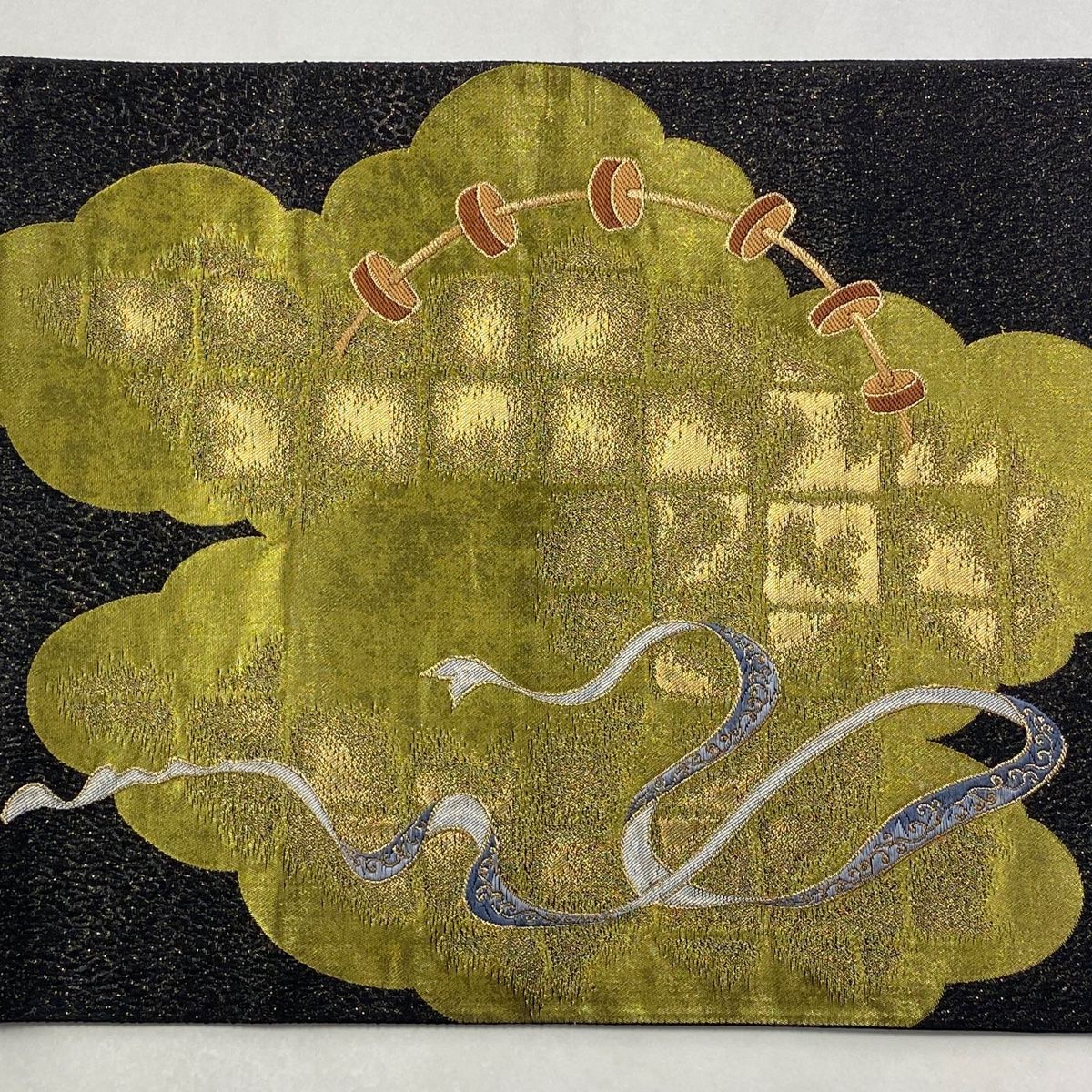 袋帯 美品 逸品 引箔本金紹巴 菱重ね鏡文 金糸 金色 お太鼓柄 正絹 美品】 袋帯 逸品 風神雷神図 雲文 箔 金糸 金色 お太鼓柄 正絹 【中古